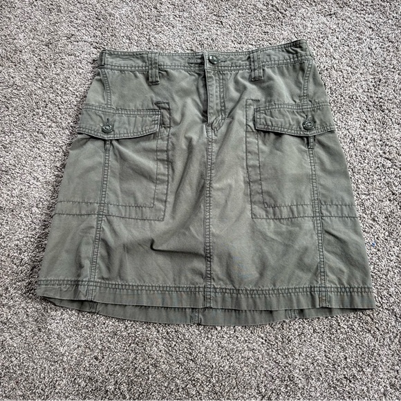 Tommy Hilfiger Dresses & Skirts - Tommy Hilfiger Women’s Size 8 Olive Green Cargo Pocket Skirt Adjustable Waist